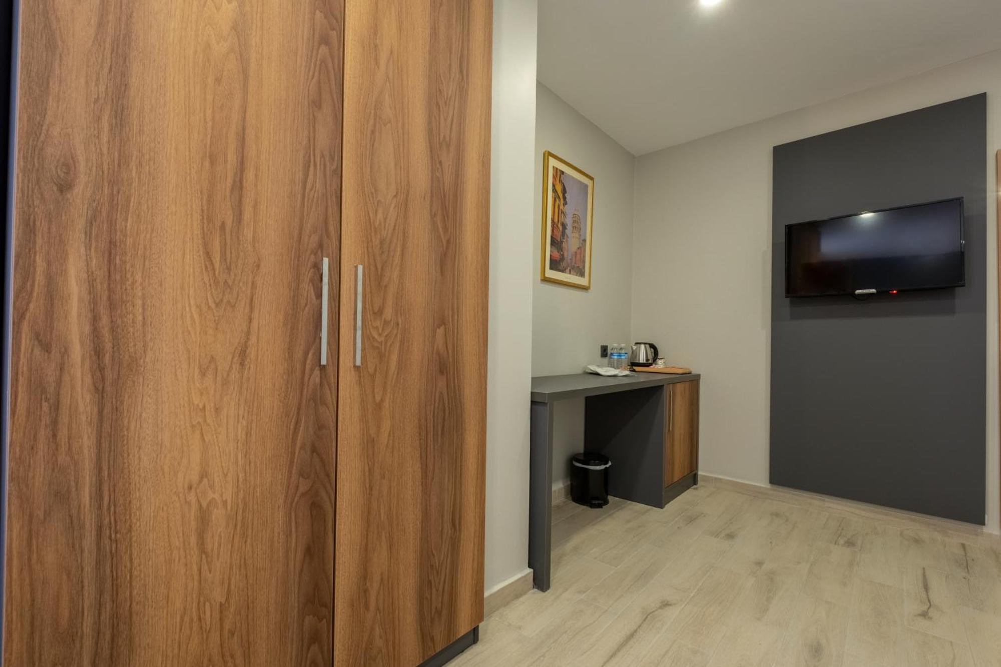 Fly Point Airport Hotel Arnavutkoy Екстер'єр фото