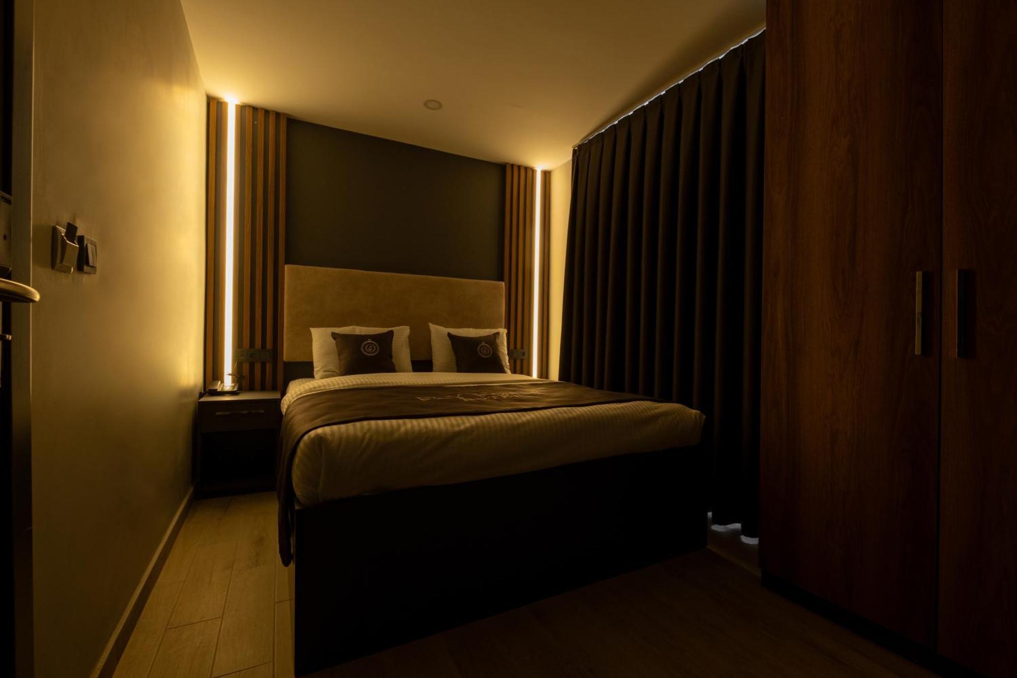 Fly Point Airport Hotel Arnavutkoy Екстер'єр фото