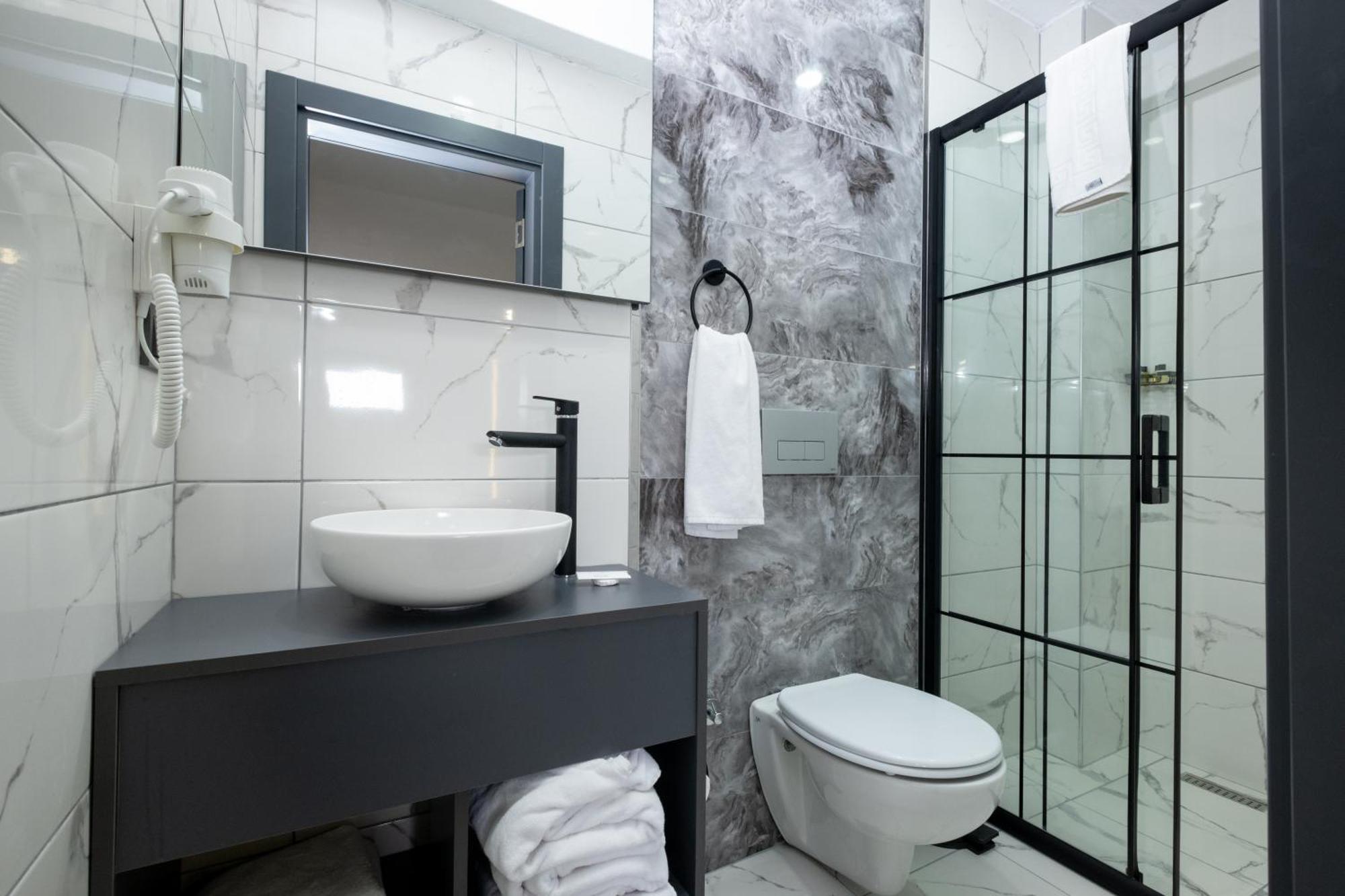 Fly Point Airport Hotel Arnavutkoy Екстер'єр фото